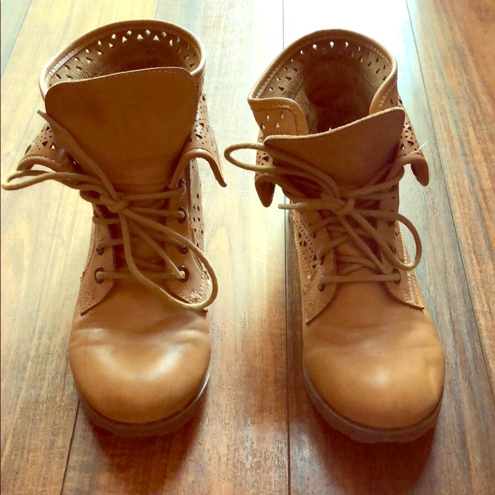 Brown boots for girls 👢